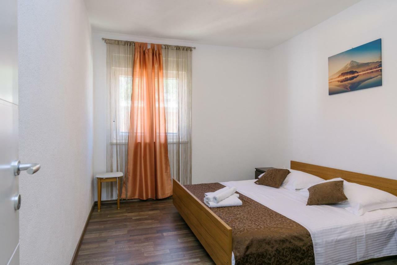 Renic Apartmani Kaštela 外观 照片
