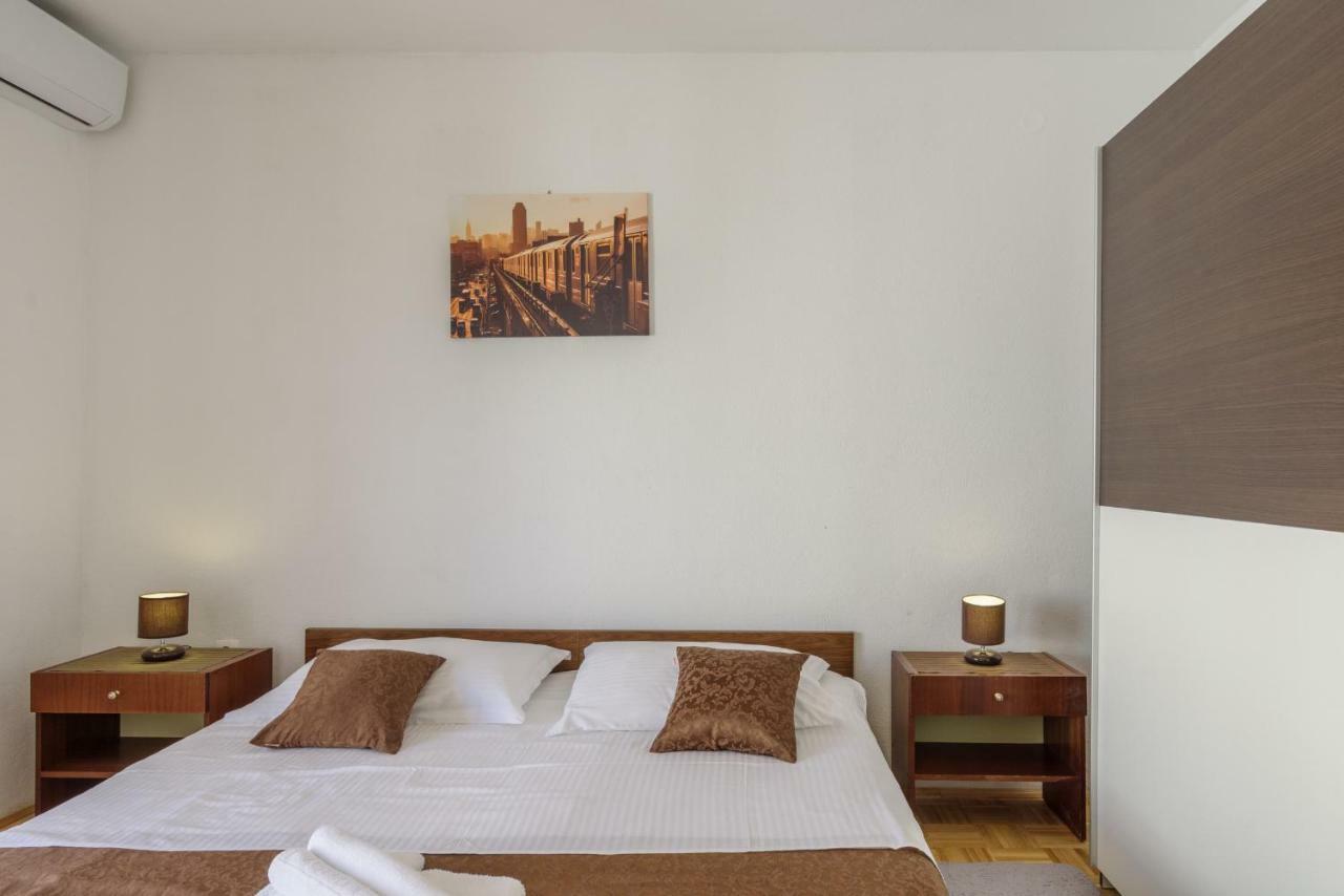 Renic Apartmani Kaštela 外观 照片