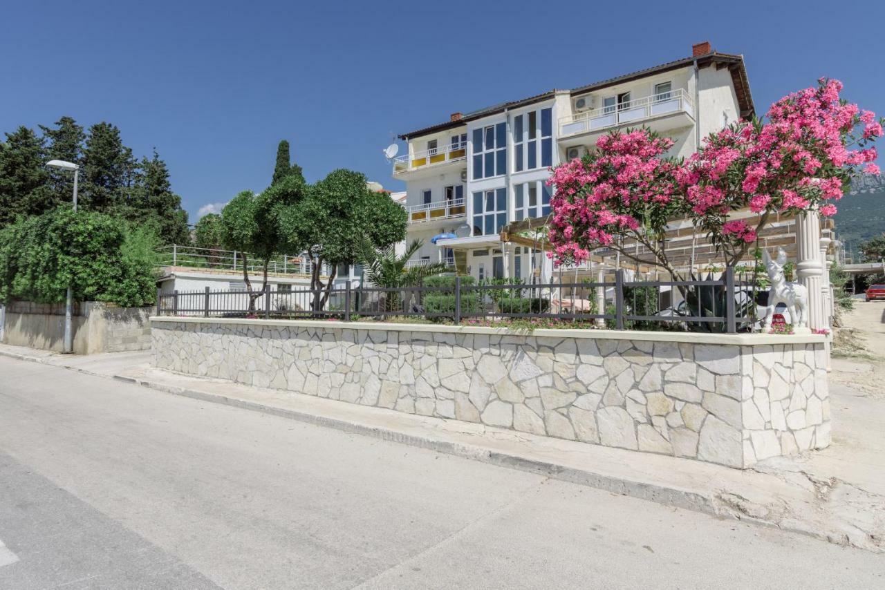 Renic Apartmani Kaštela 外观 照片